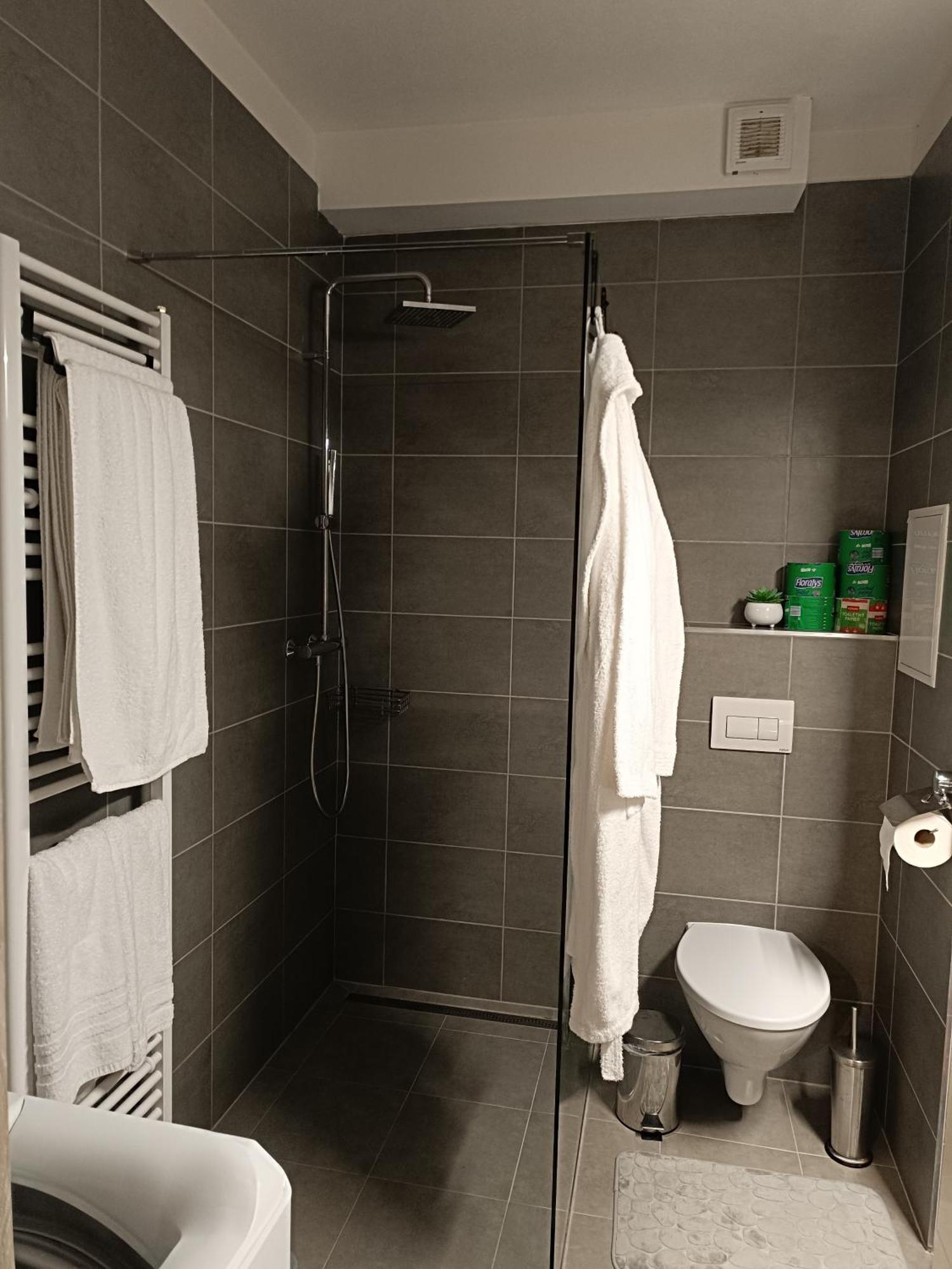 Tranquille Inn Apartment Kysucke Nove Mesto Ngoại thất bức ảnh